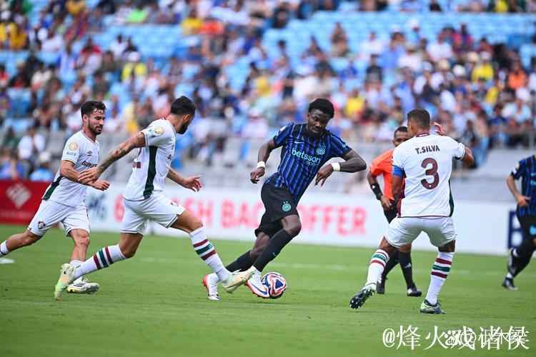 足坛风云再起:国米逆袭登顶,曼城3-0雪耻,皇马重返胜轨 足坛风云再起:国米逆袭登顶,曼城3-0雪耻,皇马重返胜轨