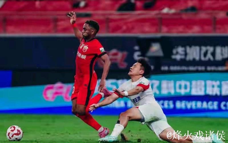 中超-刘若钒双响炮 上海海港主场击败云南玉昆 中超-刘若钒双响炮 上海海港主场击败云南玉昆
